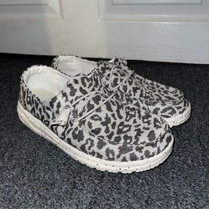 Leopard Hey Dude’s